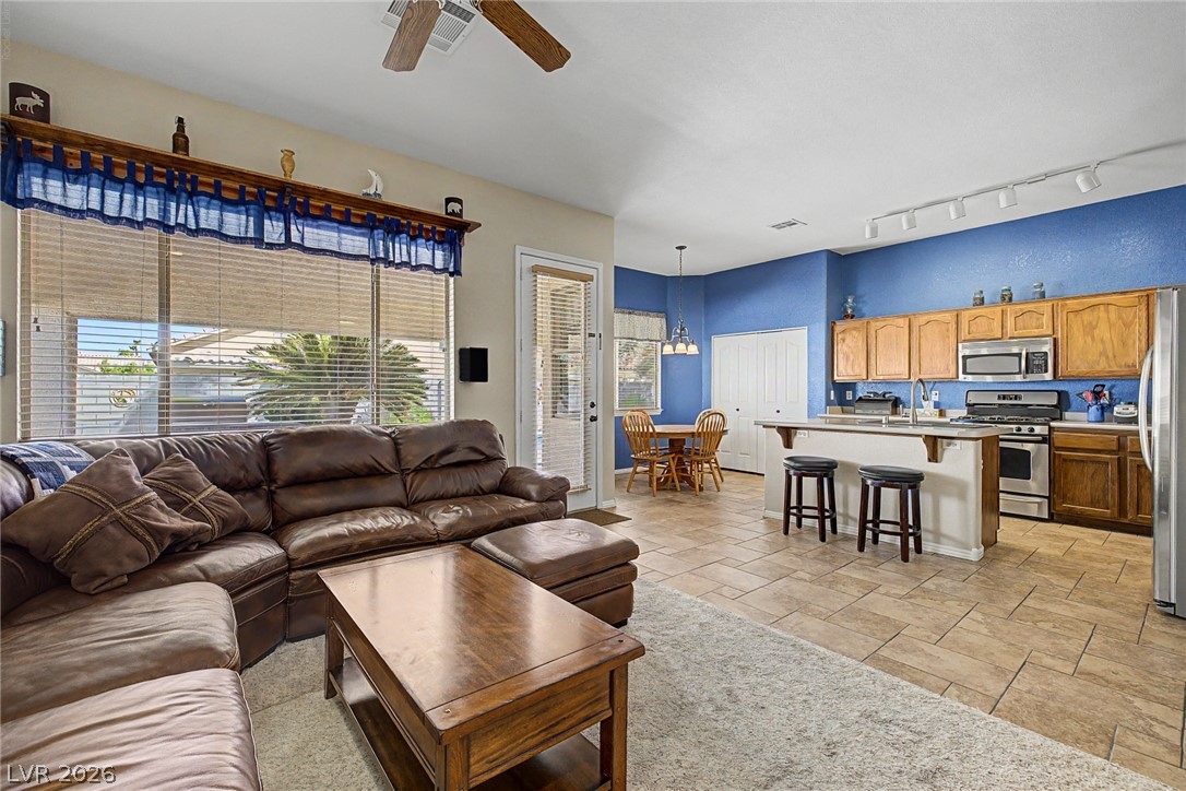 1104 Deshields Avenue Las Vegas NV 89123
