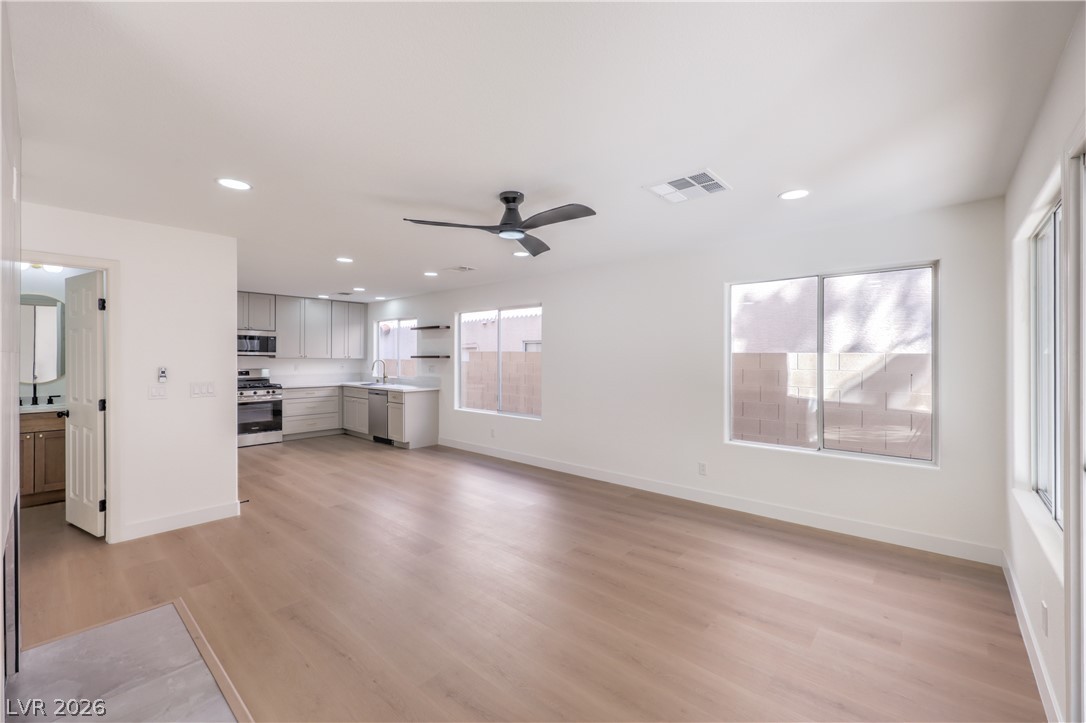 8372 Lexford Street Las Vegas NV 89123