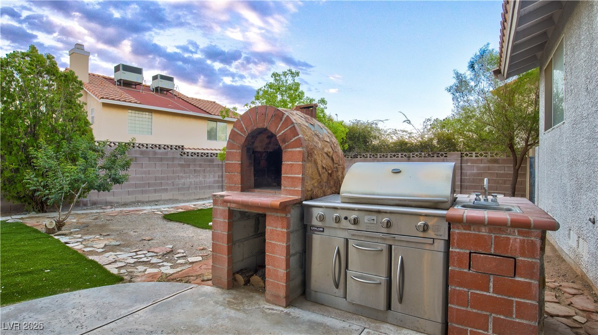 8640 Blissville Avenue Las Vegas NV 89145