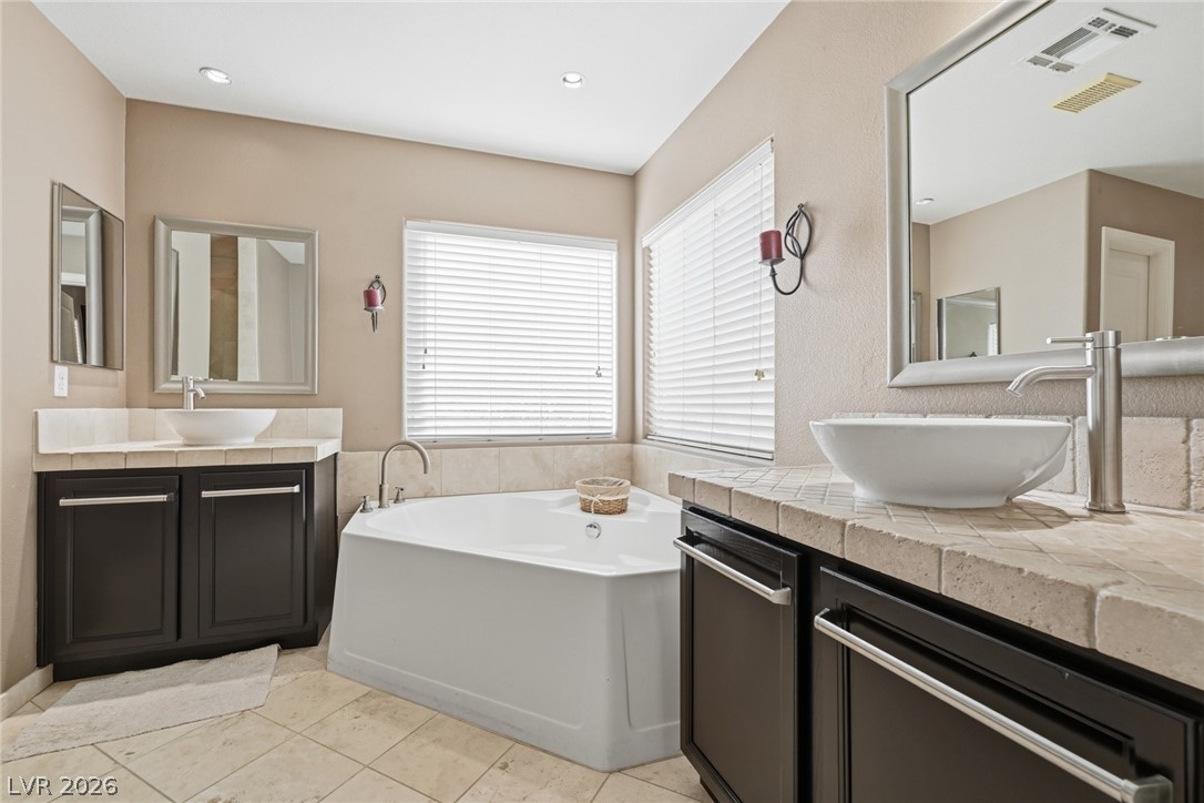 5633 Clarendon Lane North Las Vegas NV 89081