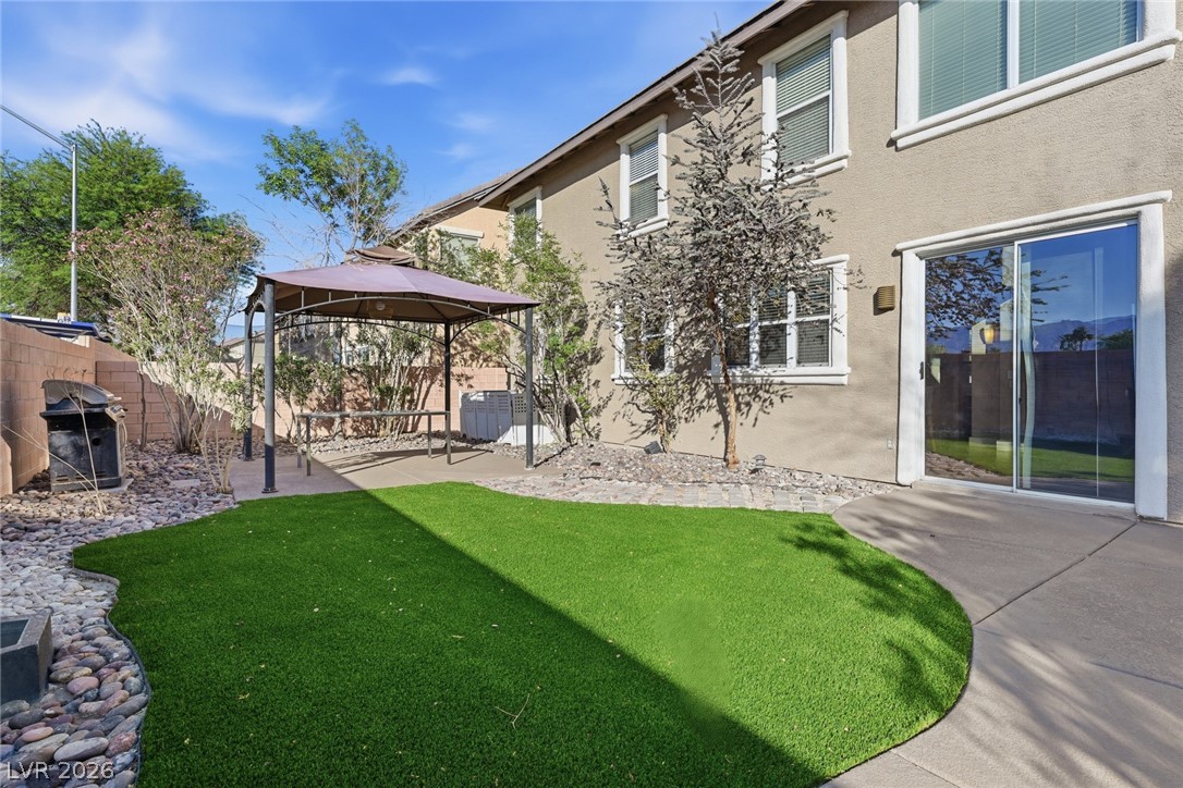 5633 Clarendon Lane North Las Vegas NV 89081