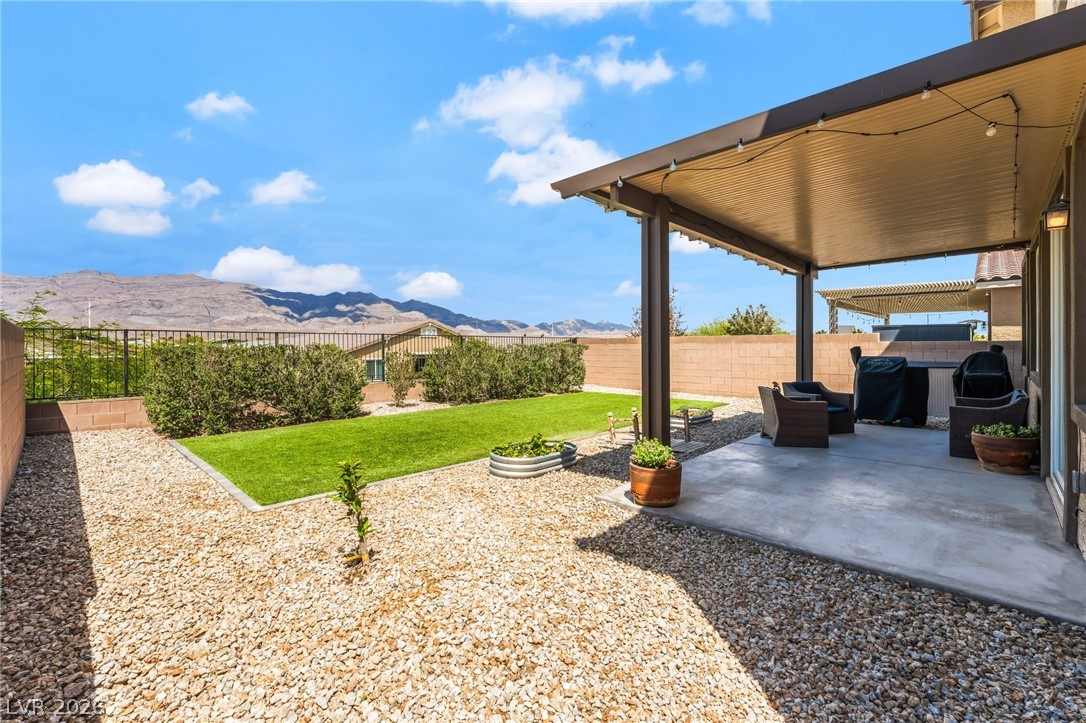 4418 Solitude Falls Avenue North Las Vegas NV 89084
