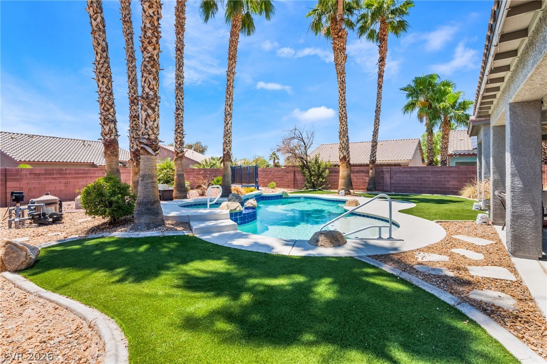 5879 Pavilion Lakes Avenue Las Vegas NV 89122