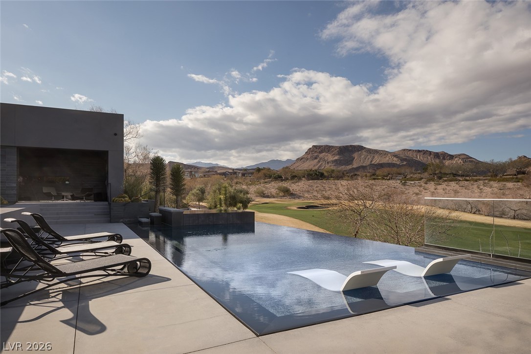 20 Soaring Bird Court Las Vegas NV 89135
