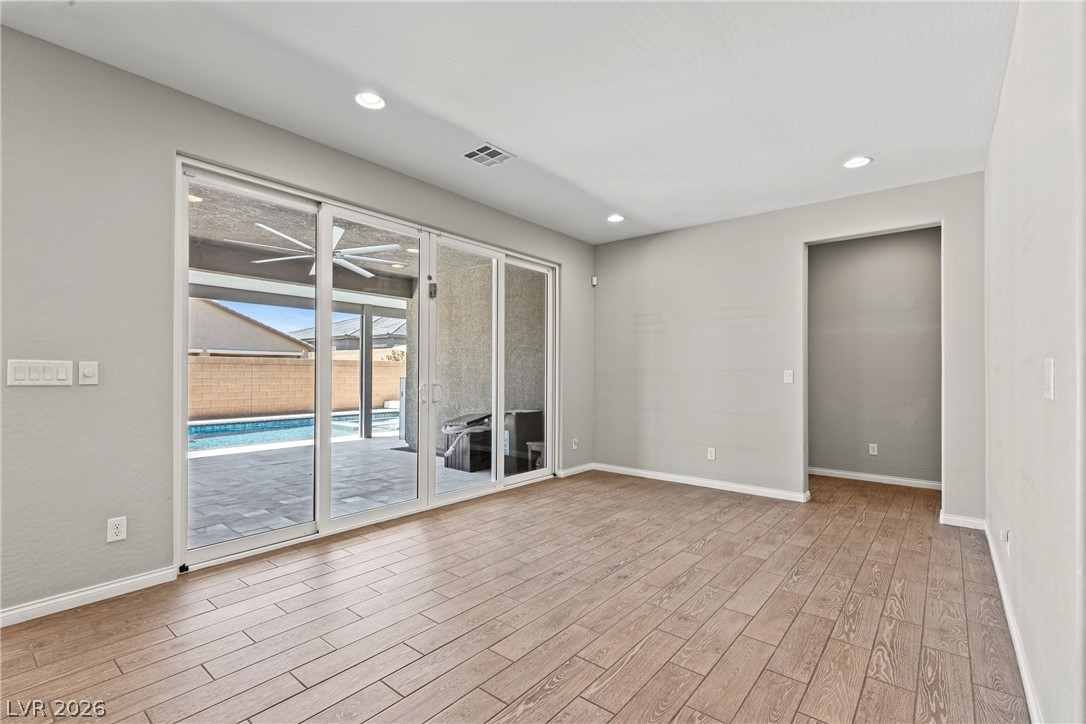 10125 Ferton Lake Avenue Las Vegas NV 89178