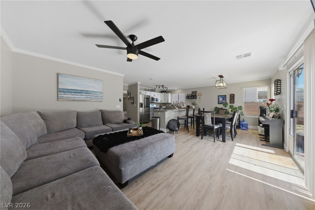9825 Via Delores Avenue Las Vegas NV 89117