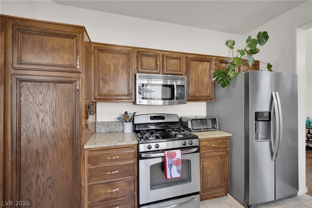 1813 Drifters Peak Street Las Vegas NV 89144