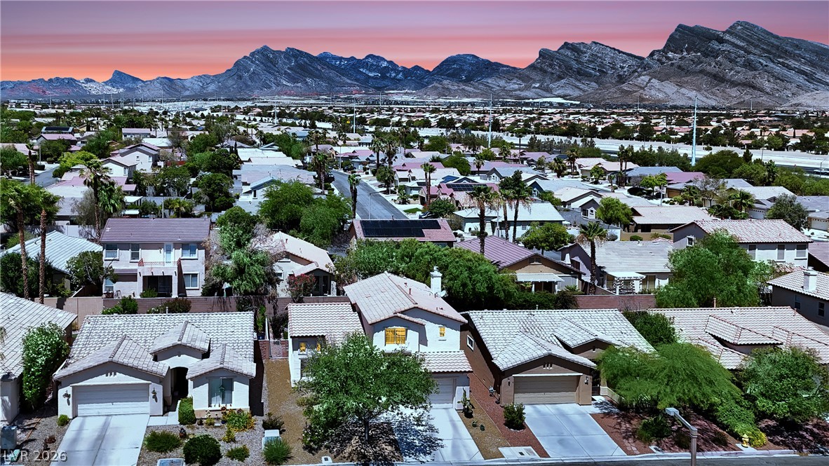 1813 Drifters Peak Street Las Vegas NV 89144