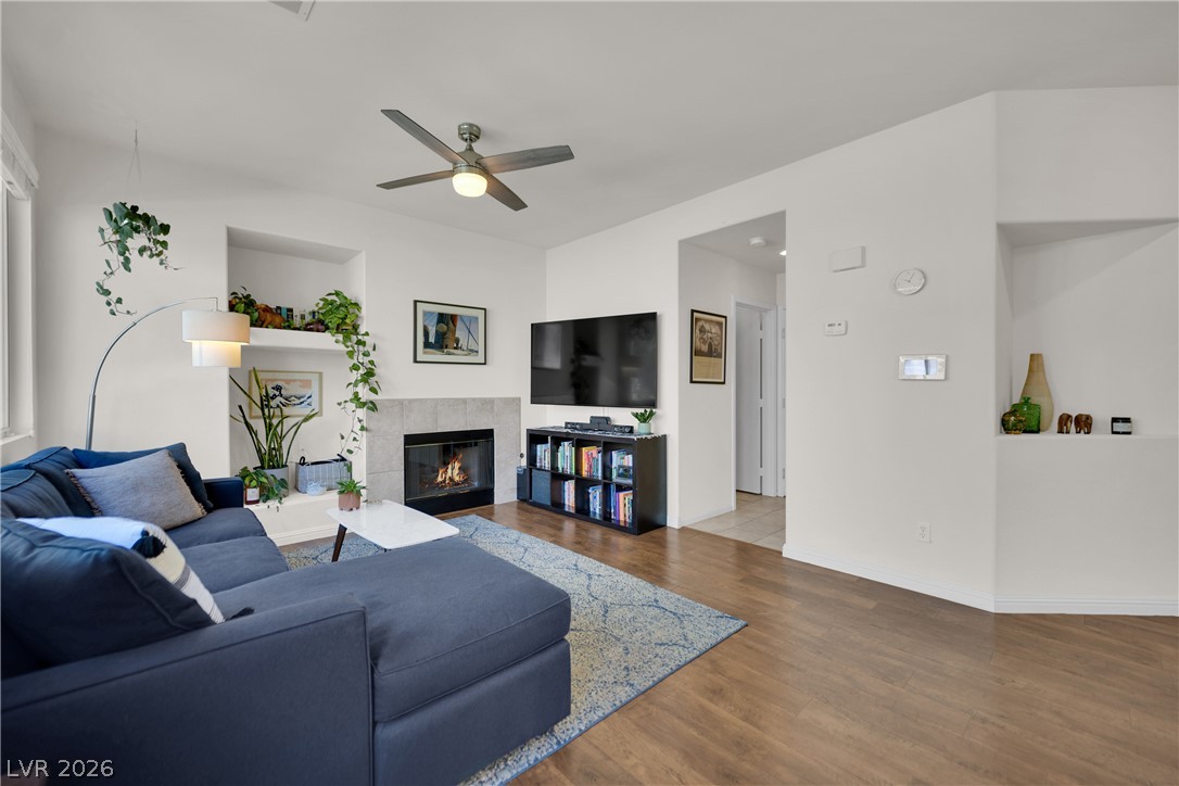 1813 Drifters Peak Street Las Vegas NV 89144