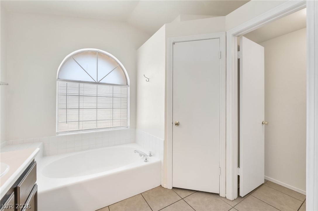 2705 Cheshire Court Las Vegas NV 89108