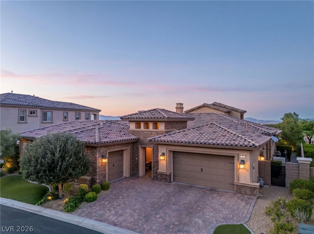 32 Olympia Chase Drive Las Vegas NV 89141
