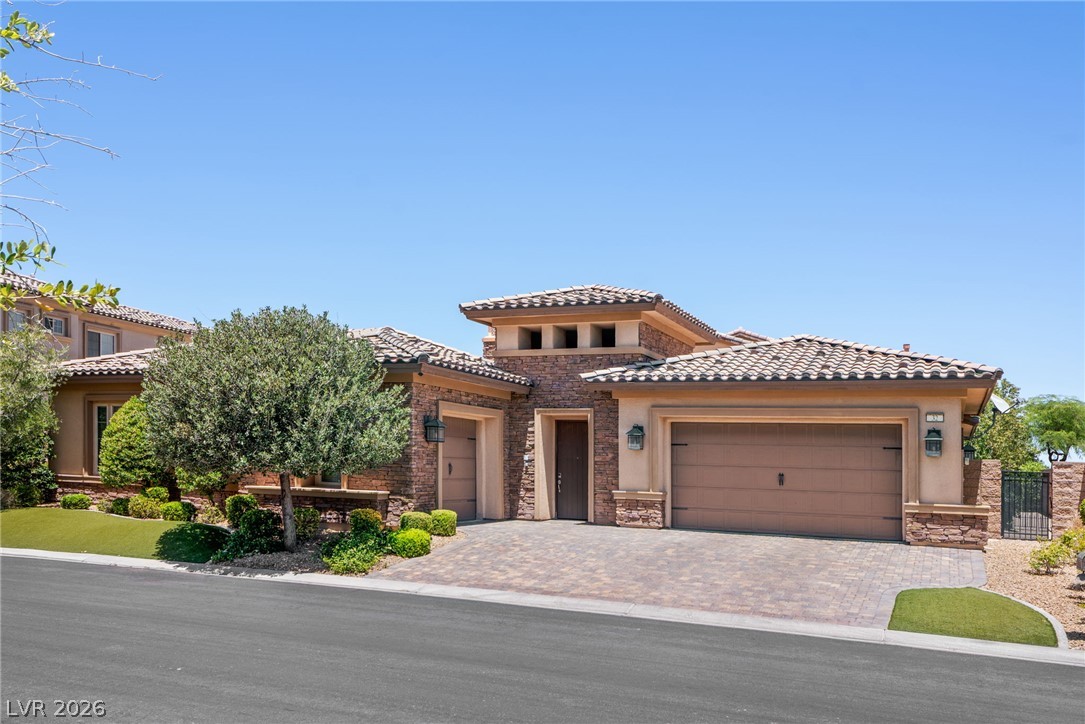 32 Olympia Chase Drive Las Vegas NV 89141