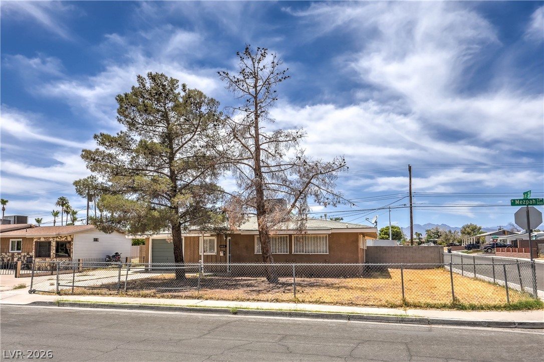 933 Mezpah Street Las Vegas NV 89106
