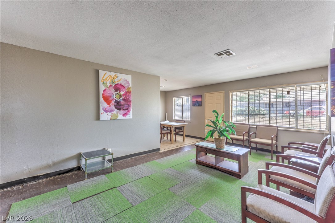 933 Mezpah Street Las Vegas NV 89106