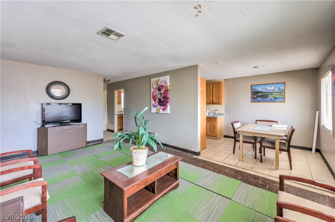 933 Mezpah Street Las Vegas NV 89106