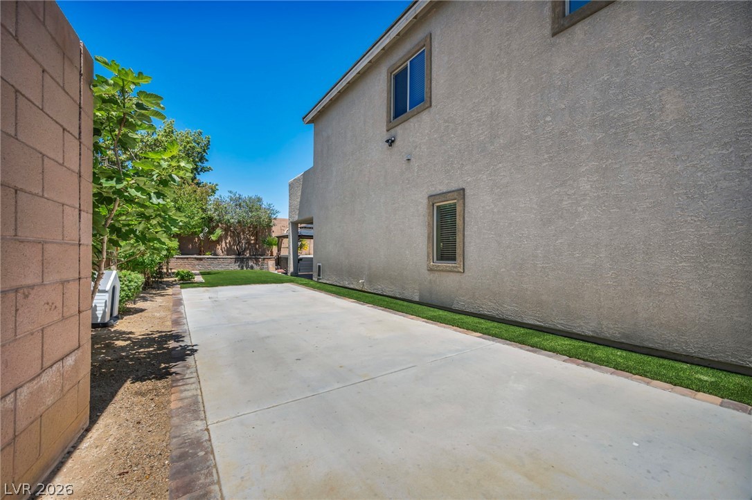 1636 Blue Cliffs Avenue Henderson NV 89014
