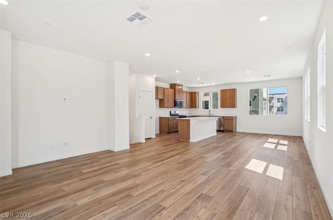 5824 Wisteria Walk Street Las Vegas NV 89148
