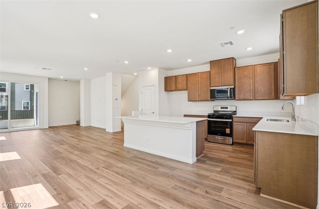 5824 Wisteria Walk Street Las Vegas NV 89148
