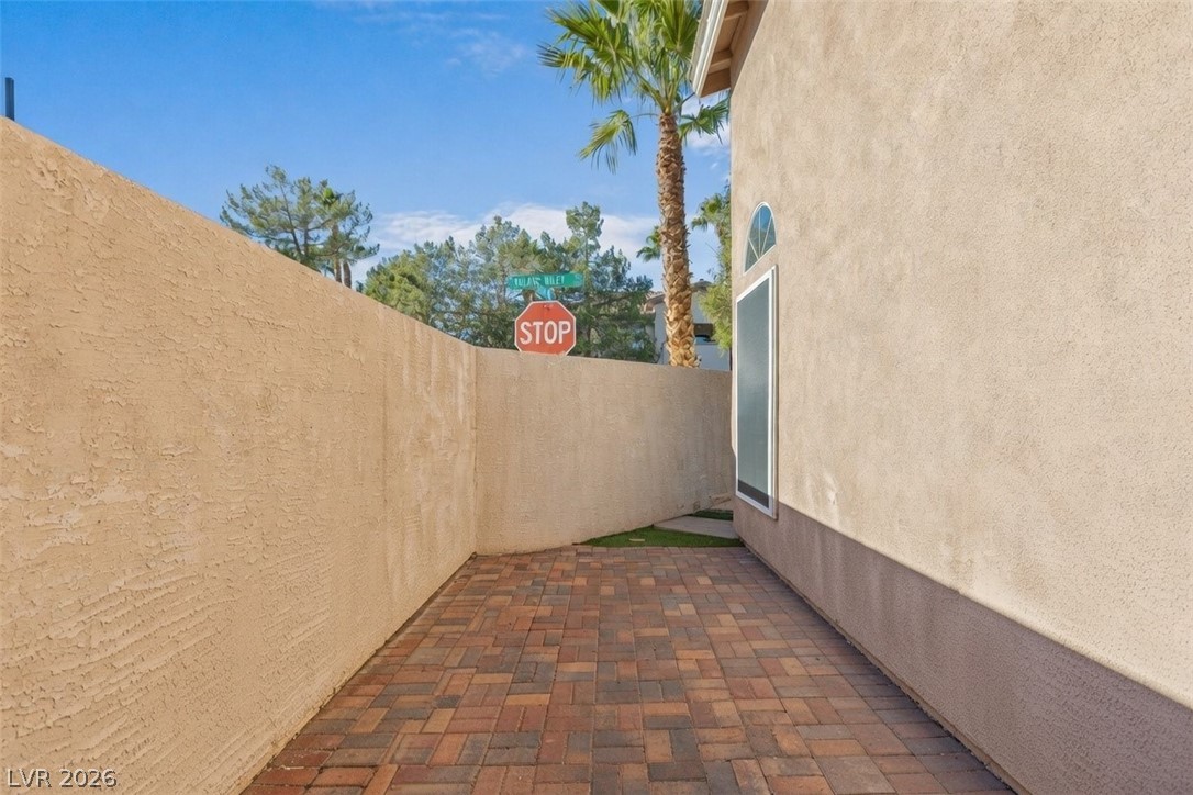 121 Golf Range Street Las Vegas NV 89145