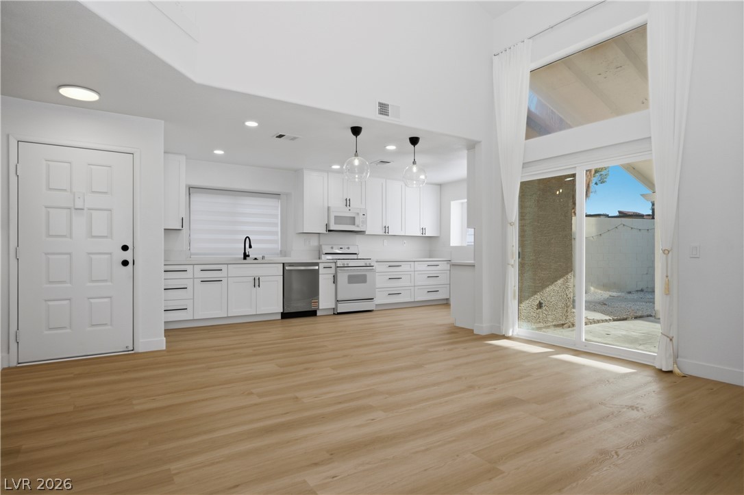1447 Tiny Pebble Way Las Vegas NV 89142