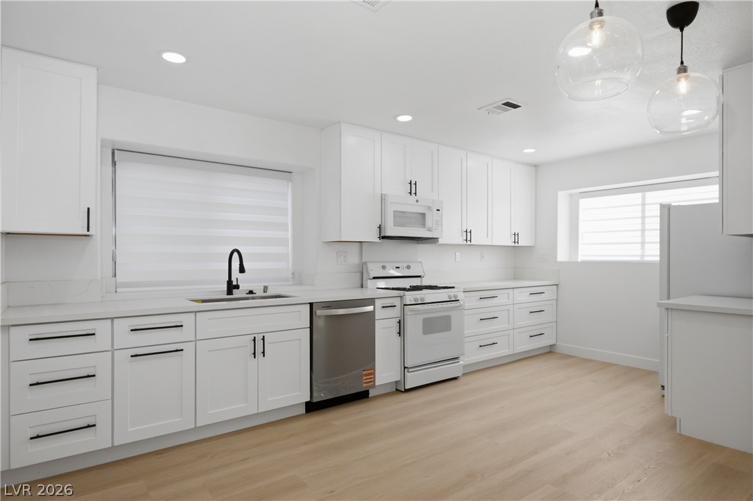 1447 Tiny Pebble Way Las Vegas NV 89142