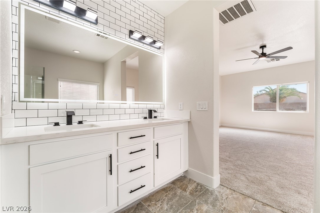 4624 Del Laguna Court North Las Vegas NV 89031