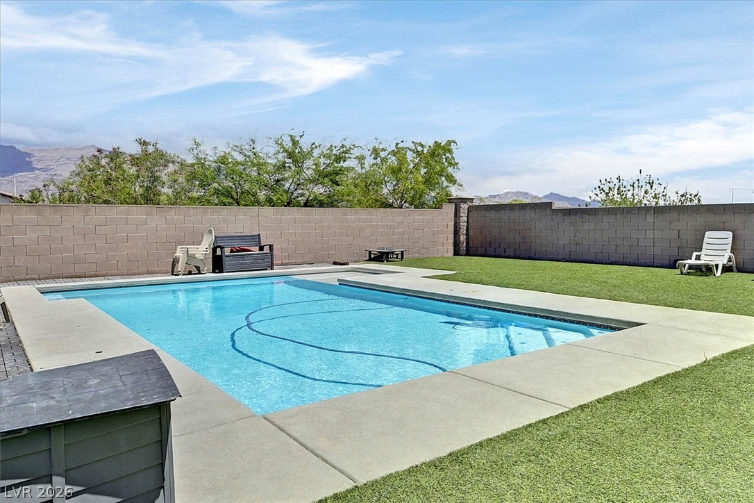 4312 Solitude Falls Avenue North Las Vegas NV 89084