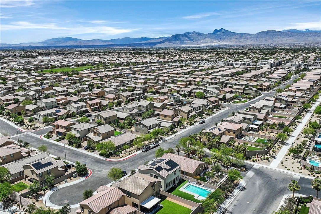 4312 Solitude Falls Avenue North Las Vegas NV 89084