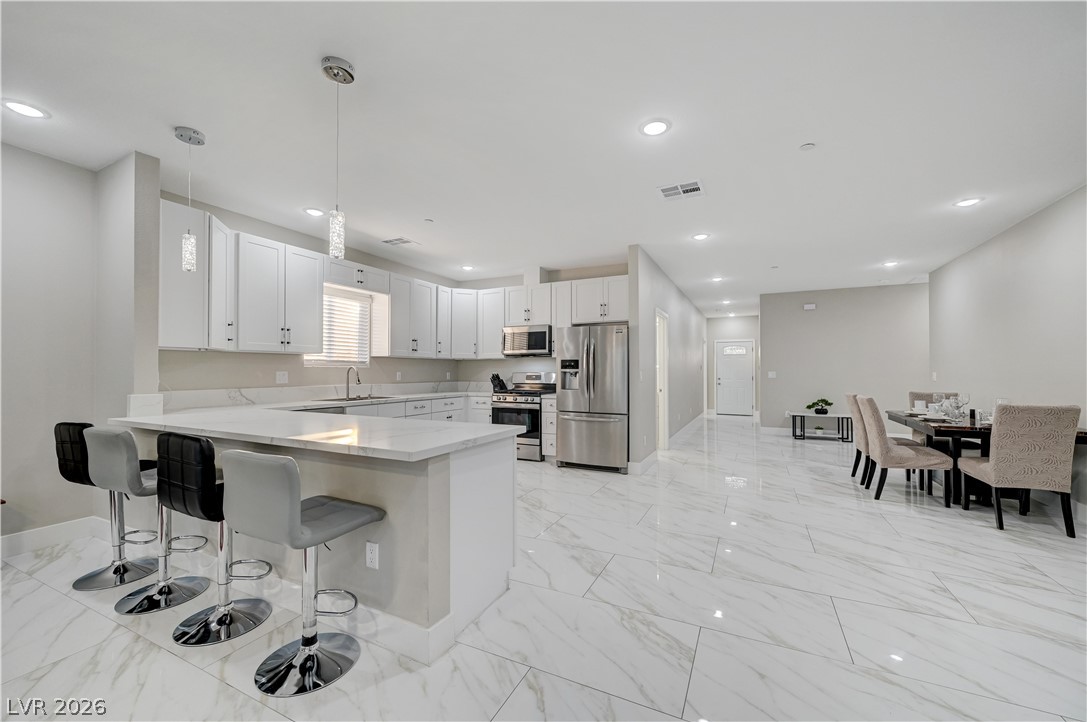 6132 Glacier Avenue Las Vegas NV 89156