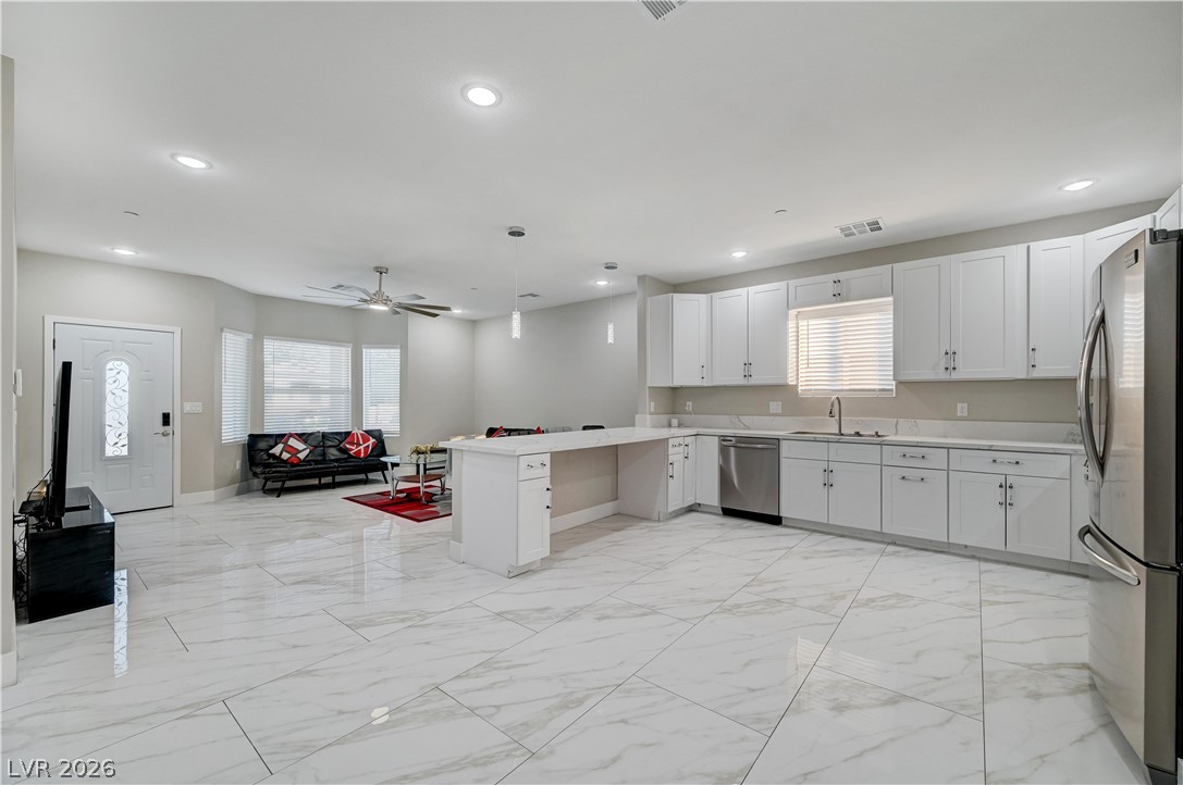 6132 Glacier Avenue Las Vegas NV 89156