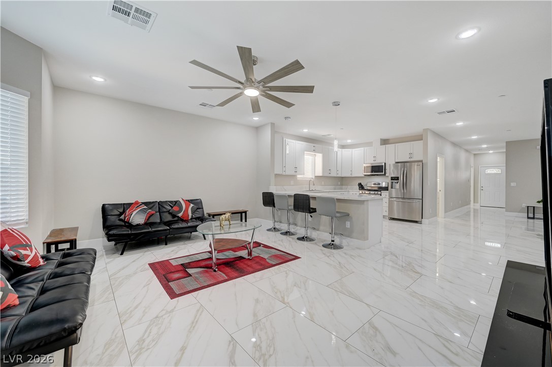 6132 Glacier Avenue Las Vegas NV 89156