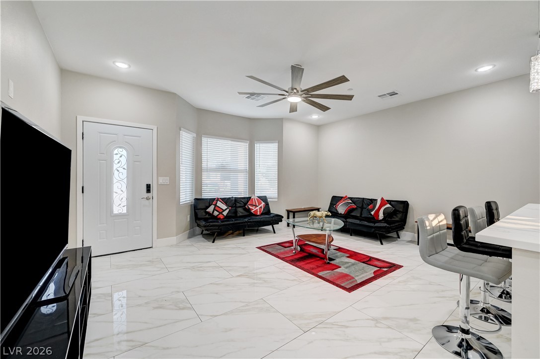6132 Glacier Avenue Las Vegas NV 89156