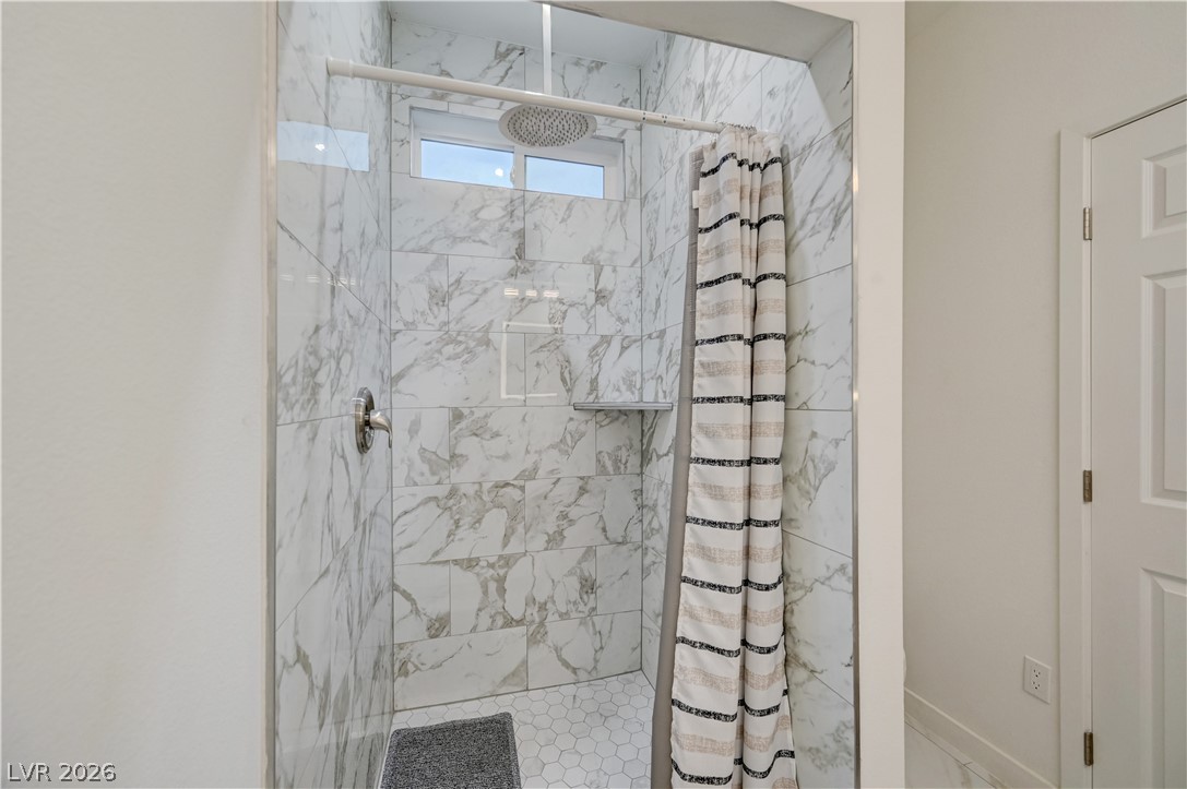 6132 Glacier Avenue Las Vegas NV 89156