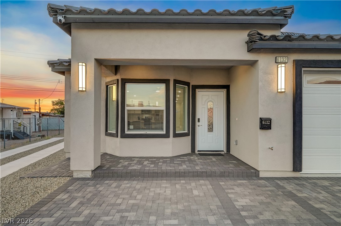 6132 Glacier Avenue Las Vegas NV 89156