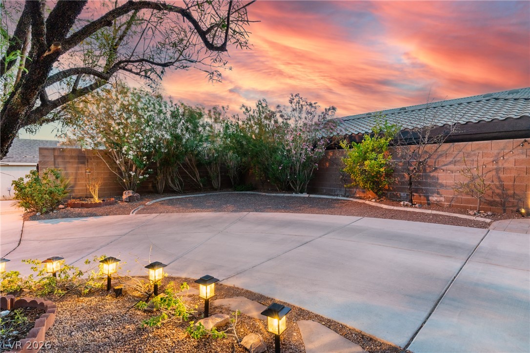 9692 Sandia Avenue Las Vegas NV 89147