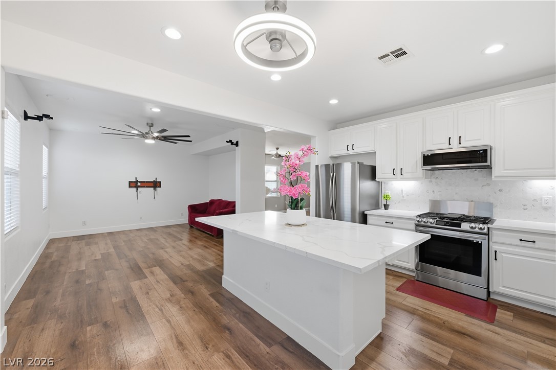 10594 Verona Wood Street Las Vegas NV 89141