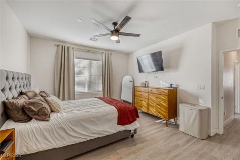 8486 Insignia Avenue 103 Las Vegas NV 89178