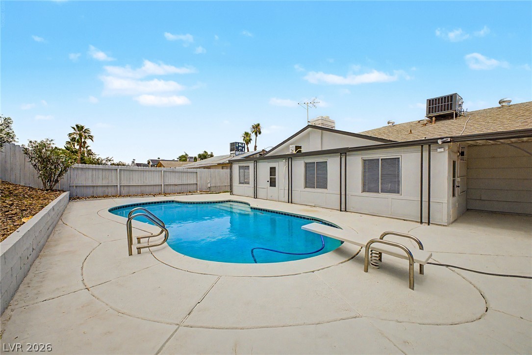 324 Lakehurst Road Las Vegas NV 89145