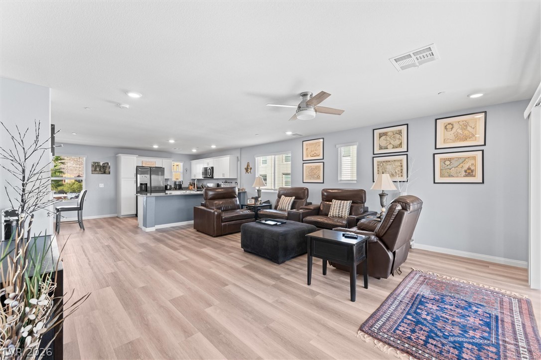 10059 Dazzling Sunrays Avenue Las Vegas NV 89129
