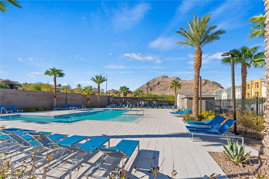 10059 Dazzling Sunrays Avenue Las Vegas NV 89129
