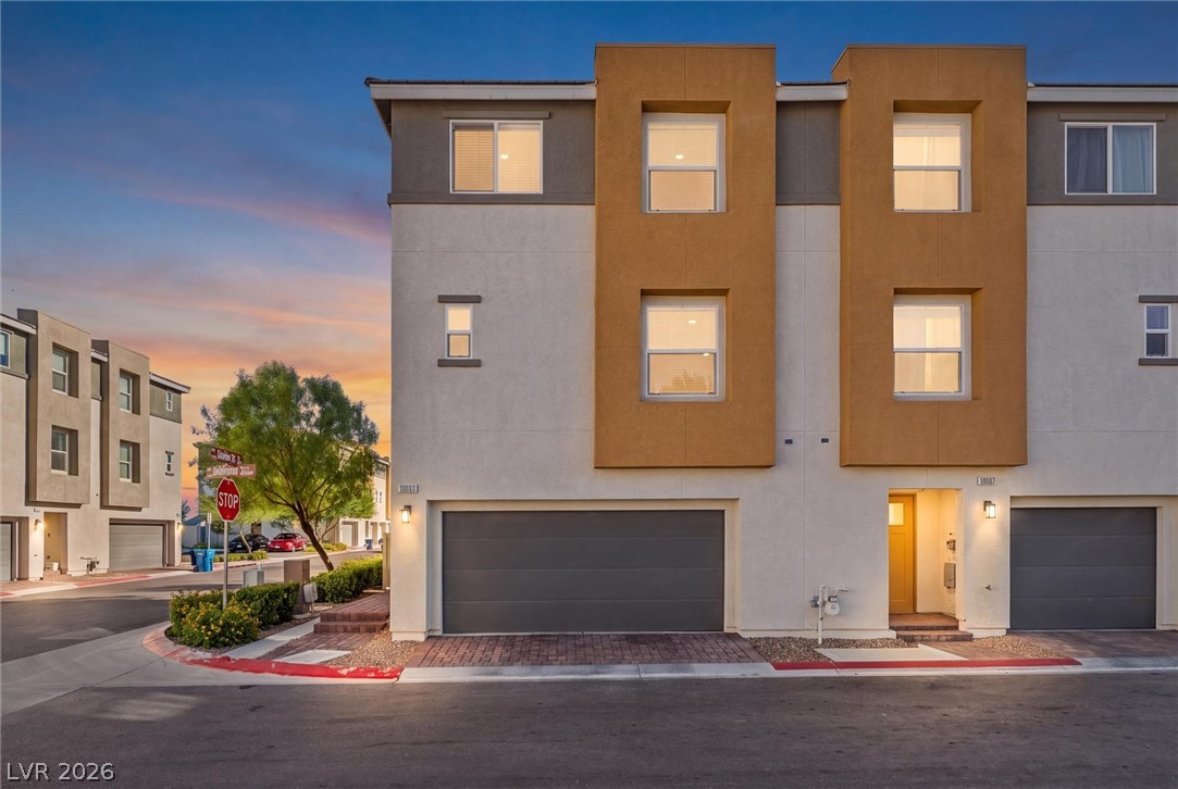 10059 Dazzling Sunrays Avenue Las Vegas NV 89129
