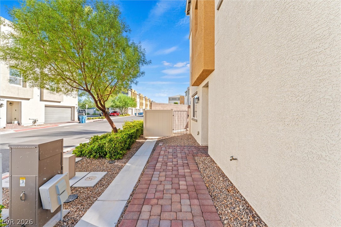 10059 Dazzling Sunrays Avenue Las Vegas NV 89129