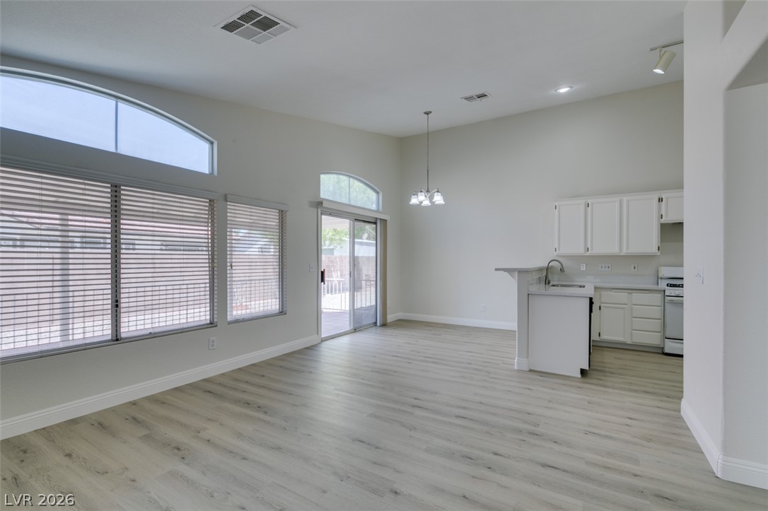 5316 Clouds Rest Avenue Las Vegas NV 89108