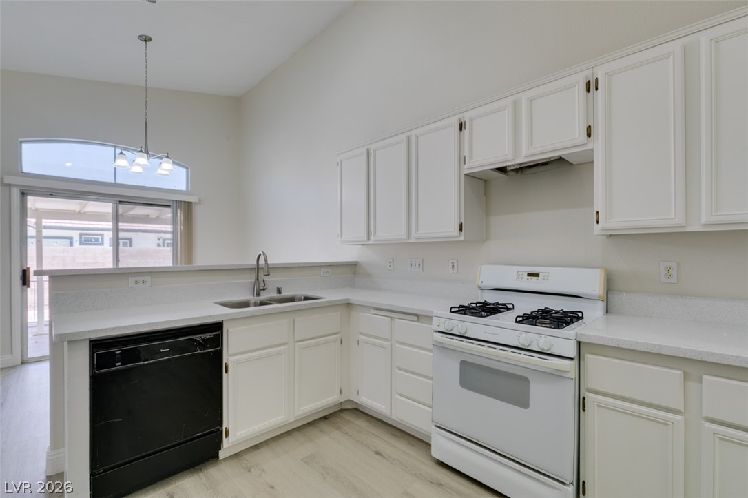 5316 Clouds Rest Avenue Las Vegas NV 89108