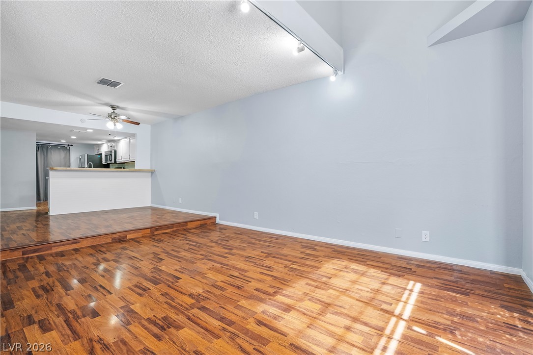 6553 Ironbark Lane Las Vegas NV 89107