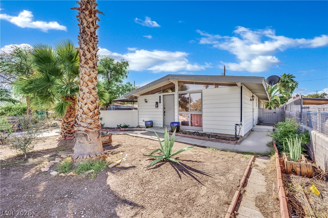 5521 Heron Avenue Las Vegas NV 89107