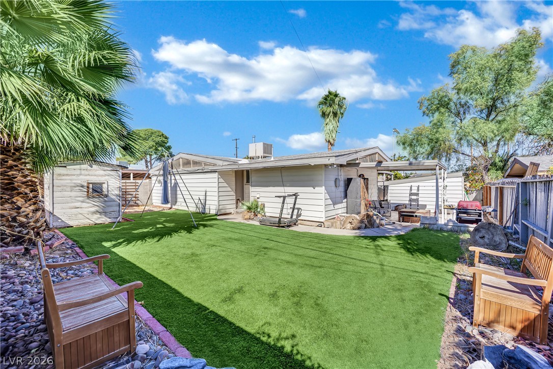 5521 Heron Avenue Las Vegas NV 89107