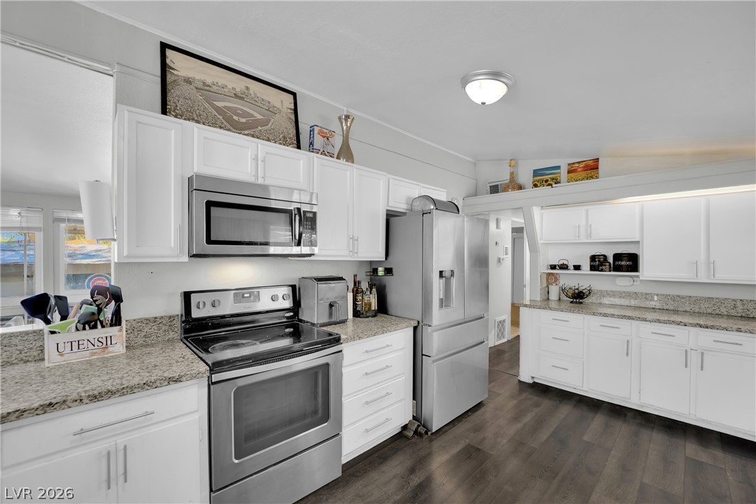 5521 Heron Avenue Las Vegas NV 89107
