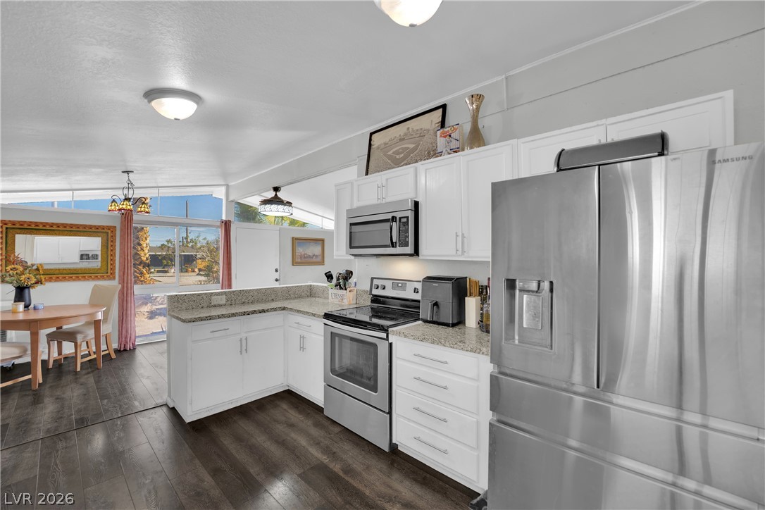 5521 Heron Avenue Las Vegas NV 89107