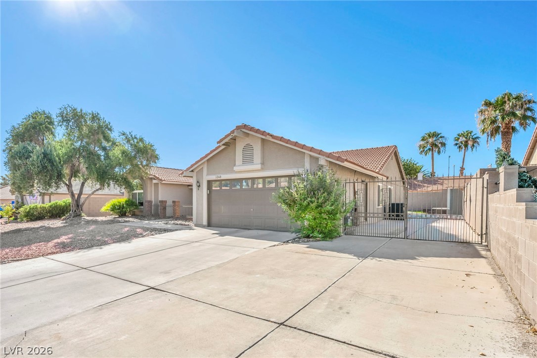 3249 Palmdesert Way Las Vegas NV 89120